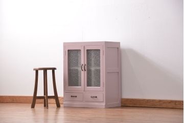 アンティーク家具　アンティーク かわいいペイントのダイヤガラス収納棚(本箱、ブックケース)