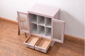 アンティーク家具　アンティーク かわいいペイントのダイヤガラス収納棚(本箱、ブックケース)