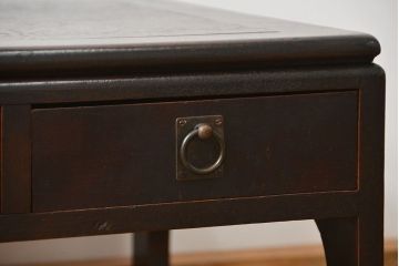アンティーク家具　古民具・骨董 引き出し三杯のシックな文机(平机、テーブル)