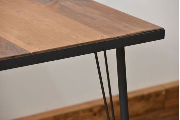 アンティーク家具　アンティーク 古材天板の鉄枠付き鉄脚テーブル(1)(作業台、デスク、陳列台、机、在宅ワーク、在宅用鉄足)