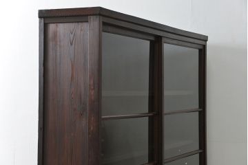 アンティーク家具　アンティーク 古い木の大きな脚付き収納棚(足付きガラスケース、飾り棚)