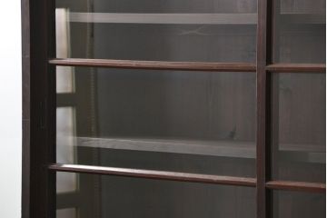 アンティーク家具　アンティーク 古い木の大きな脚付き収納棚(足付きガラスケース、飾り棚)