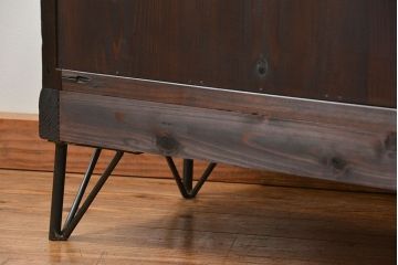 アンティーク家具　アンティーク 古い木の大きな脚付き収納棚(足付きガラスケース、飾り棚)