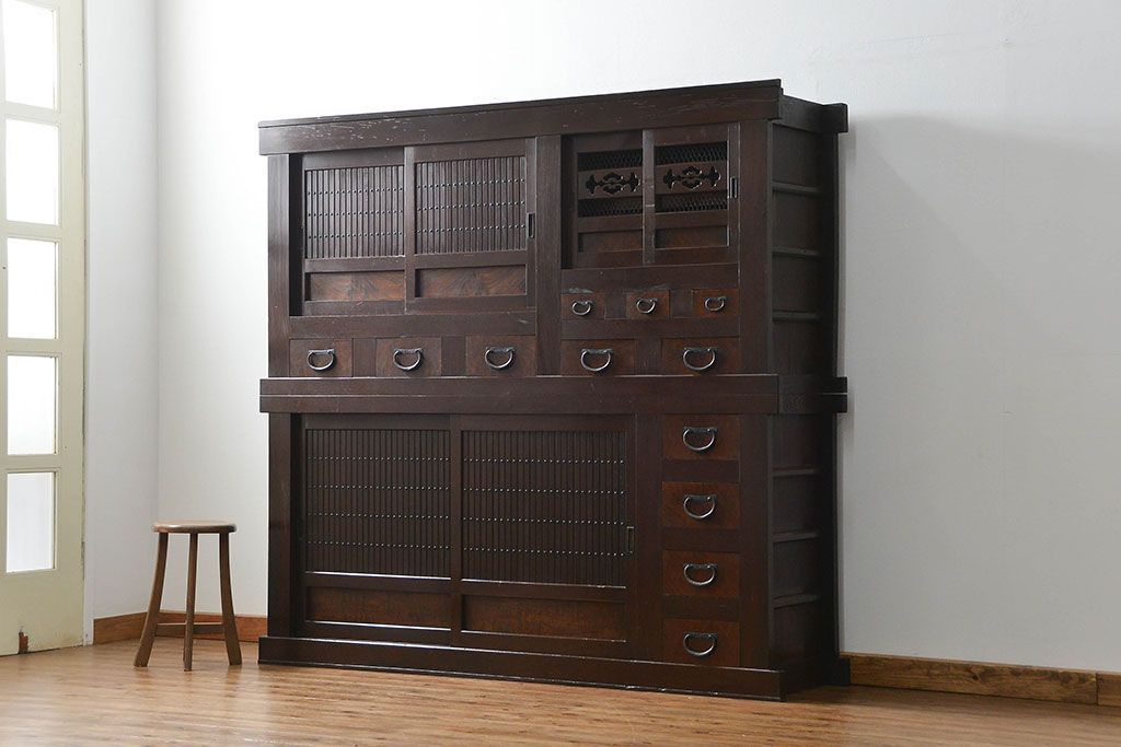 アンティーク家具　古民具・骨董 昇り引き出し付き二段重ね六尺水屋箪笥(食器棚、キッチンキャビネット)