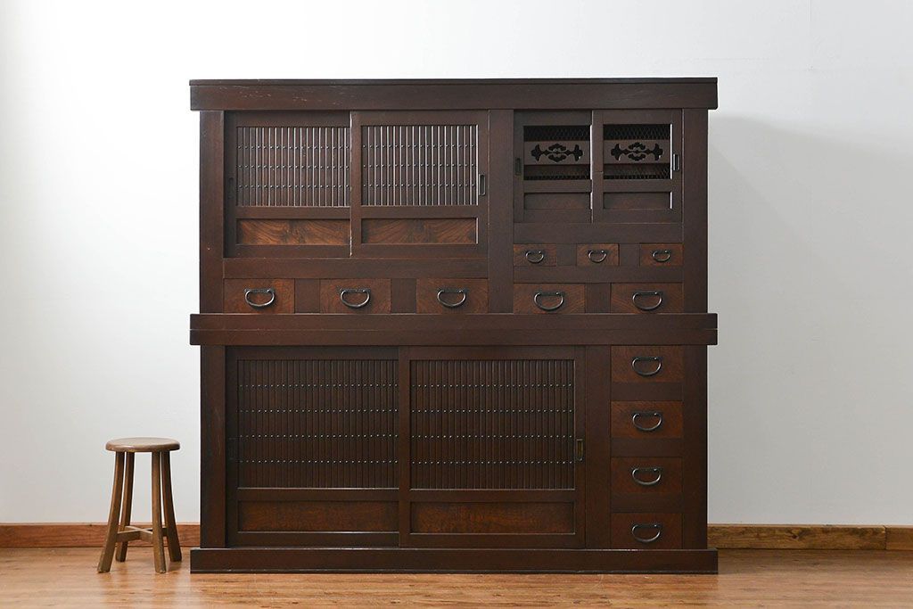 アンティーク家具　古民具・骨董 昇り引き出し付き二段重ね六尺水屋箪笥(食器棚、キッチンキャビネット)