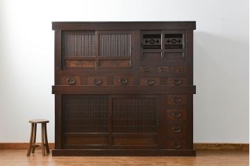 アンティーク家具　古民具・骨董 昇り引き出し付き二段重ね六尺水屋箪笥(食器棚、キッチンキャビネット)