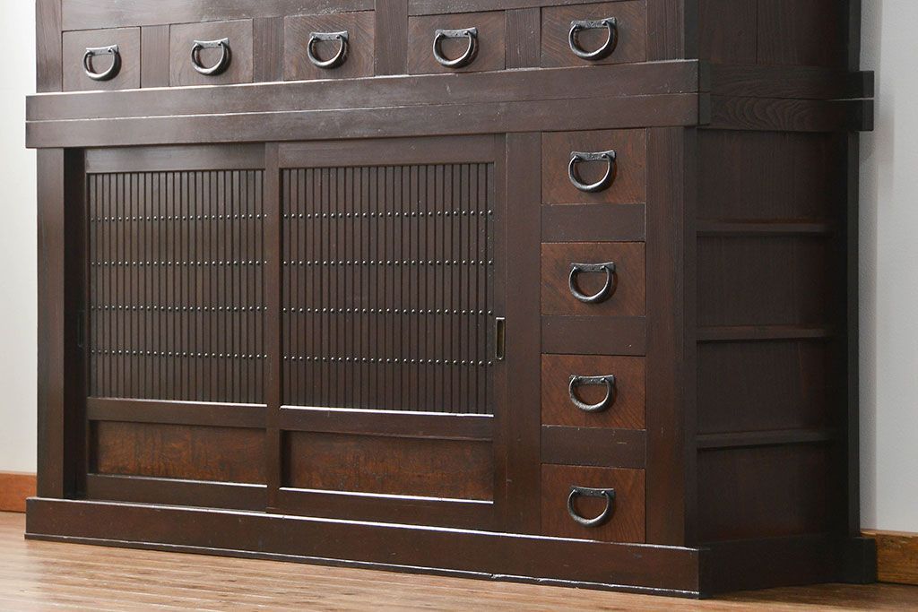 アンティーク家具　古民具・骨董 昇り引き出し付き二段重ね六尺水屋箪笥(食器棚、キッチンキャビネット)