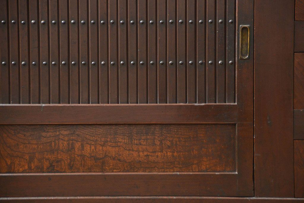 アンティーク家具　古民具・骨董 昇り引き出し付き二段重ね六尺水屋箪笥(食器棚、キッチンキャビネット)