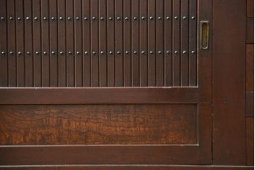 アンティーク家具　古民具・骨董 昇り引き出し付き二段重ね六尺水屋箪笥(食器棚、キッチンキャビネット)