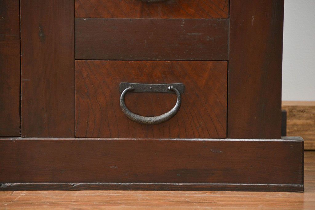 アンティーク家具　古民具・骨董 昇り引き出し付き二段重ね六尺水屋箪笥(食器棚、キッチンキャビネット)