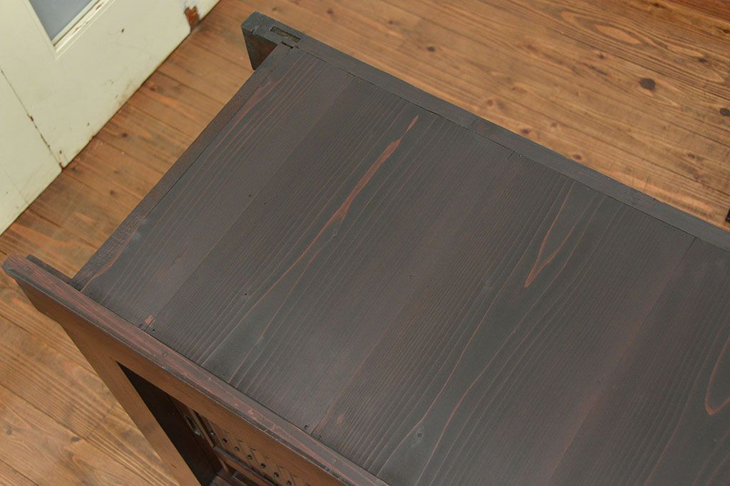 アンティーク家具　古民具・骨董 昇り引き出し付き二段重ね六尺水屋箪笥(食器棚、キッチンキャビネット)