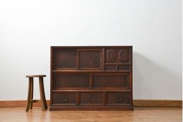 アンティーク家具　古民具・骨董 前面欅材玉杢 上質な茶箪笥(2)(水屋箪笥、収納棚)