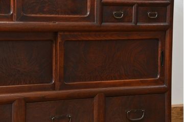 アンティーク家具　古民具・骨董 前面欅材玉杢 上質な茶箪笥(2)(水屋箪笥、収納棚)