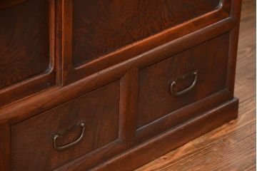 アンティーク家具　古民具・骨董 前面欅材玉杢 上質な茶箪笥(2)(水屋箪笥、収納棚)