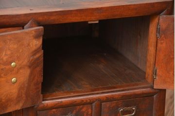 アンティーク家具　古民具・骨董 前面欅材玉杢 上質な茶箪笥(2)(水屋箪笥、収納棚)