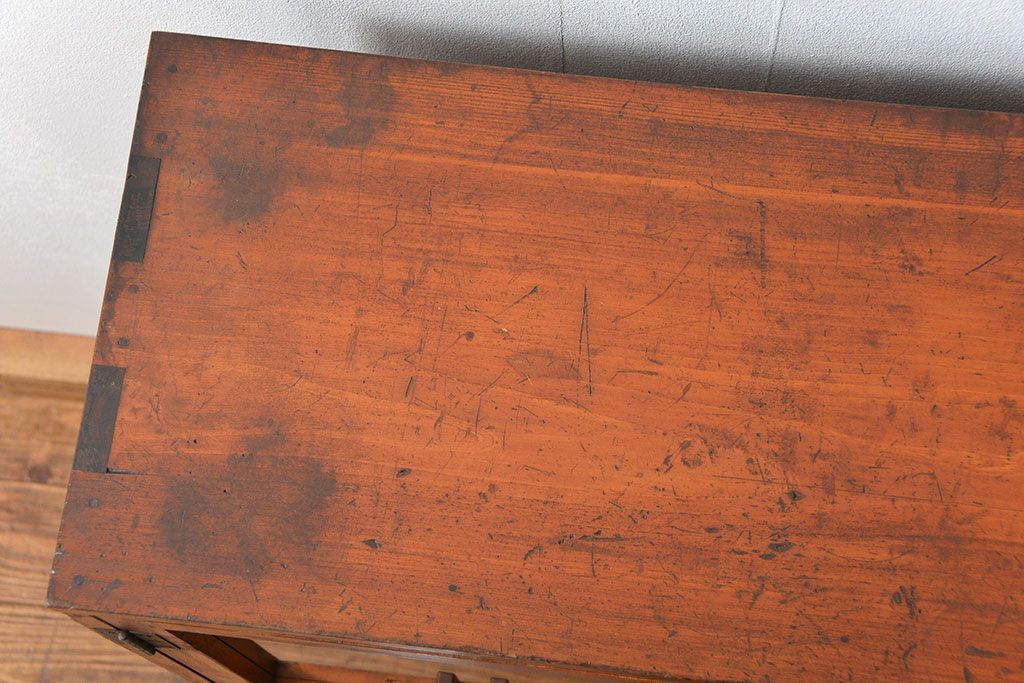 レトロ家具　昭和レトロ 古い木の小振りな本箱(ブックケース、本棚)