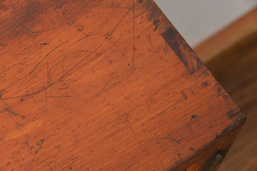 レトロ家具　昭和レトロ 古い木の小振りな本箱(ブックケース、本棚)