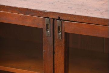 レトロ家具　昭和レトロ 古い木の小振りな本箱(ブックケース、本棚)