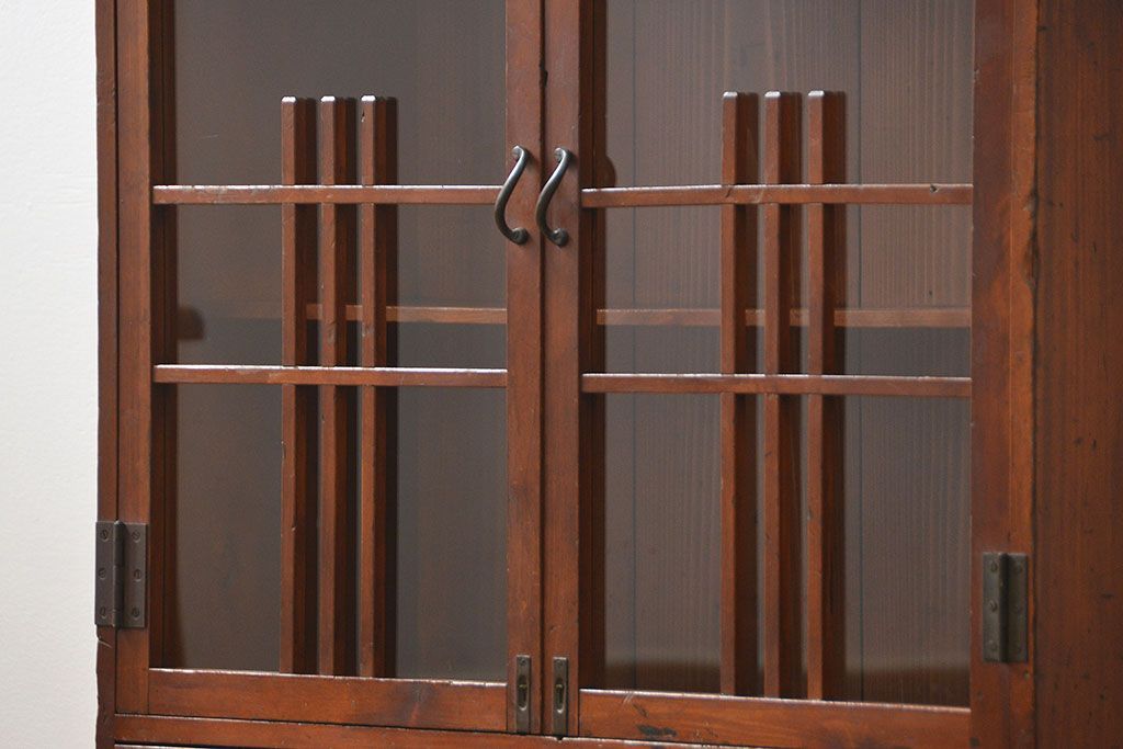 レトロ家具　昭和レトロ 古い木の小振りな本箱(ブックケース、本棚)