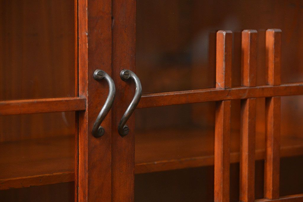 レトロ家具　昭和レトロ 古い木の小振りな本箱(ブックケース、本棚)