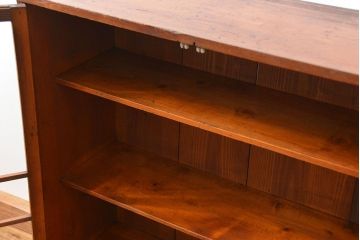 レトロ家具　昭和レトロ 古い木の小振りな本箱(ブックケース、本棚)