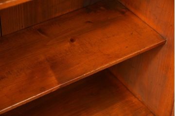 レトロ家具　昭和レトロ 古い木の小振りな本箱(ブックケース、本棚)