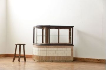 アンティーク家具　アンティーク 古いタバコ屋のR型タイルガラスケース(L型ガラスケース、ショーケース)