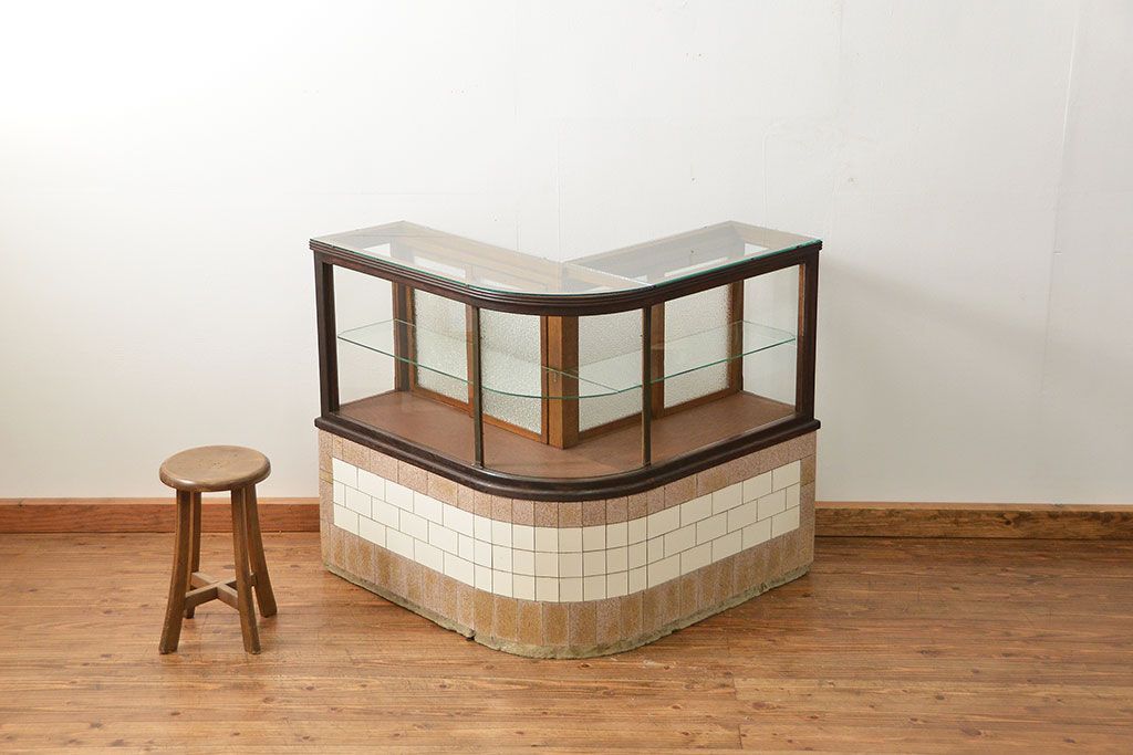 アンティーク家具　アンティーク 古いタバコ屋のR型タイルガラスケース(L型ガラスケース、ショーケース)