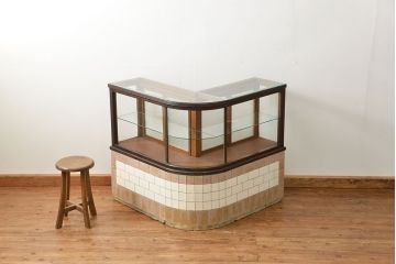 アンティーク家具　アンティーク 古いタバコ屋のR型タイルガラスケース(L型ガラスケース、ショーケース)