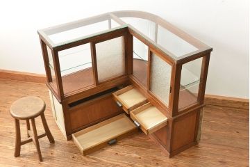 アンティーク家具　アンティーク 古いタバコ屋のR型タイルガラスケース(L型ガラスケース、ショーケース)