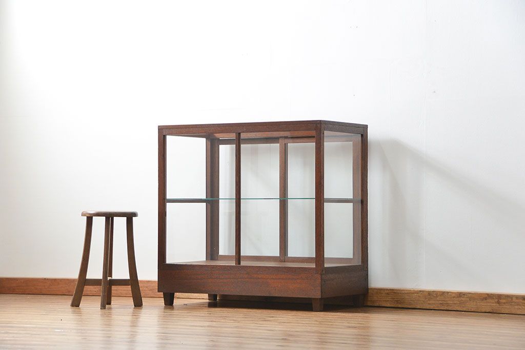 アンティーク家具　アンティーク 古い木のシンプルなガラスケース(1)(ショーケース、飾り棚)