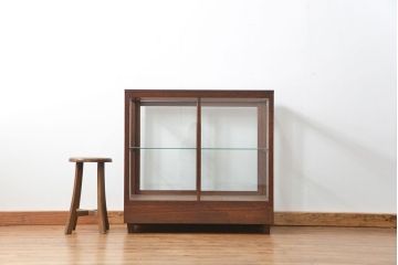 アンティーク家具　アンティーク 古い木のシンプルなガラスケース(1)(ショーケース、飾り棚)