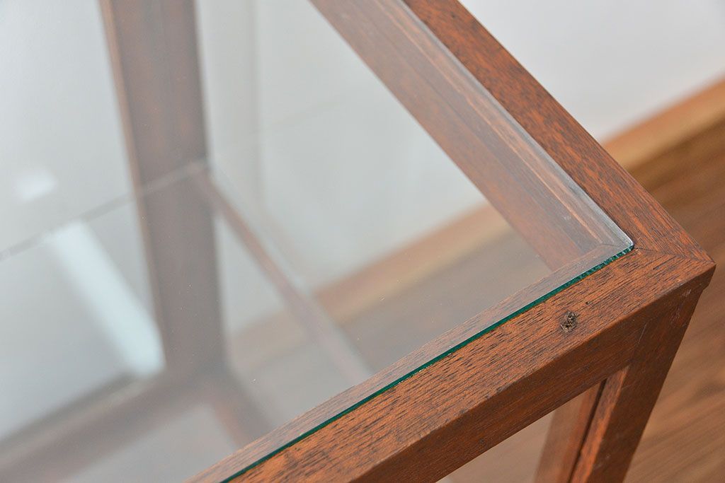 アンティーク家具　アンティーク 古い木のシンプルなガラスケース(1)(ショーケース、飾り棚)