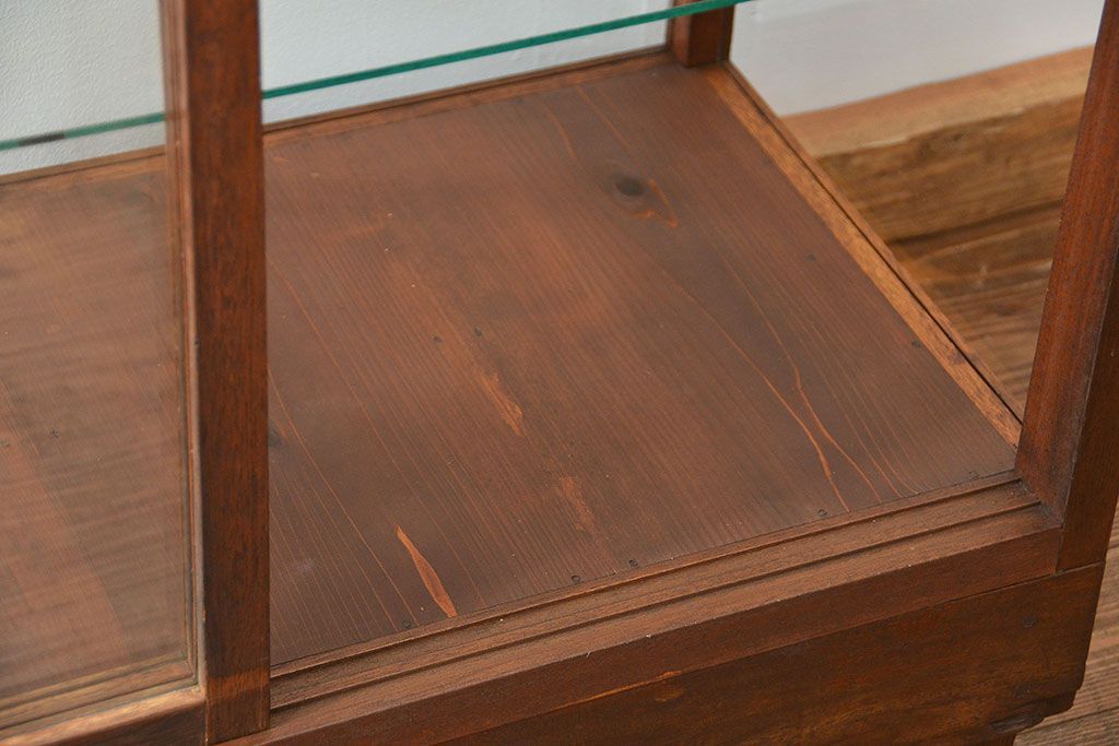 アンティーク家具　アンティーク 古い木のシンプルなガラスケース(1)(ショーケース、飾り棚)
