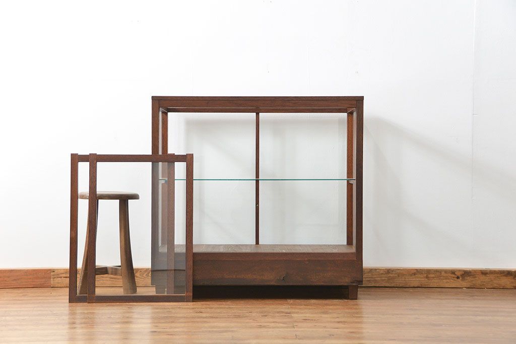 アンティーク家具　アンティーク 古い木のシンプルなガラスケース(1)(ショーケース、飾り棚)