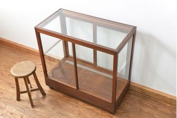 アンティーク家具　アンティーク 古い木のシンプルなガラスケース(2)(ショーケース、陳列棚)