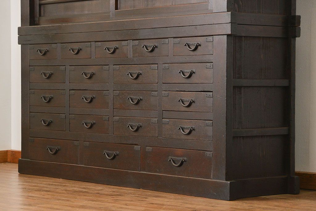 アンティーク家具　六尺　古民具・骨董 大きな引き出し20杯収納棚(時代箪笥、水屋箪笥、収納箪笥、薬箪笥)