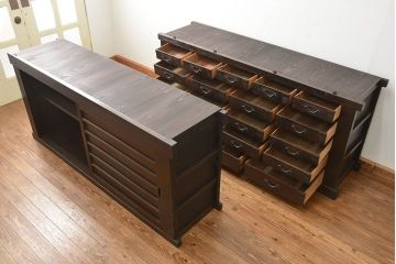 アンティーク家具　六尺　古民具・骨董 大きな引き出し20杯収納棚(時代箪笥、水屋箪笥、収納箪笥、薬箪笥)