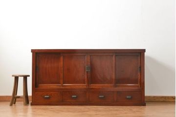 アンティーク家具　六尺　古民具・骨董 漆のキレイな前面欅材 重厚な水屋箪笥(収納棚、サイドボード)