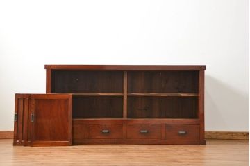 アンティーク家具　六尺　古民具・骨董 漆のキレイな前面欅材 重厚な水屋箪笥(収納棚、サイドボード)