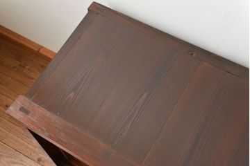 アンティーク家具　六尺　古民具・骨董 漆のキレイな前面欅材 重厚な水屋箪笥(収納棚、サイドボード)
