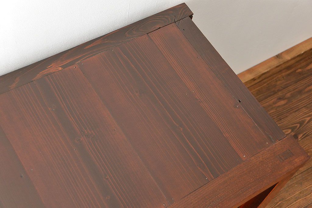 アンティーク家具　六尺　古民具・骨董 漆のキレイな前面欅材 重厚な水屋箪笥(収納棚、サイドボード)