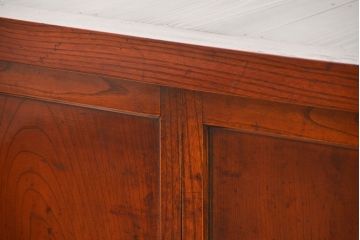 アンティーク家具　六尺　古民具・骨董 漆のキレイな前面欅材 重厚な水屋箪笥(収納棚、サイドボード)