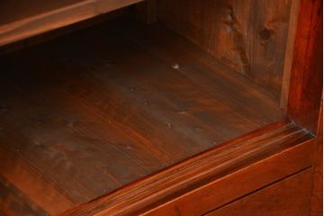 アンティーク家具　六尺　古民具・骨董 漆のキレイな前面欅材 重厚な水屋箪笥(収納棚、サイドボード)