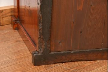 アンティーク家具　六尺　古民具・骨董 漆のキレイな前面欅材 重厚な水屋箪笥(収納棚、サイドボード)