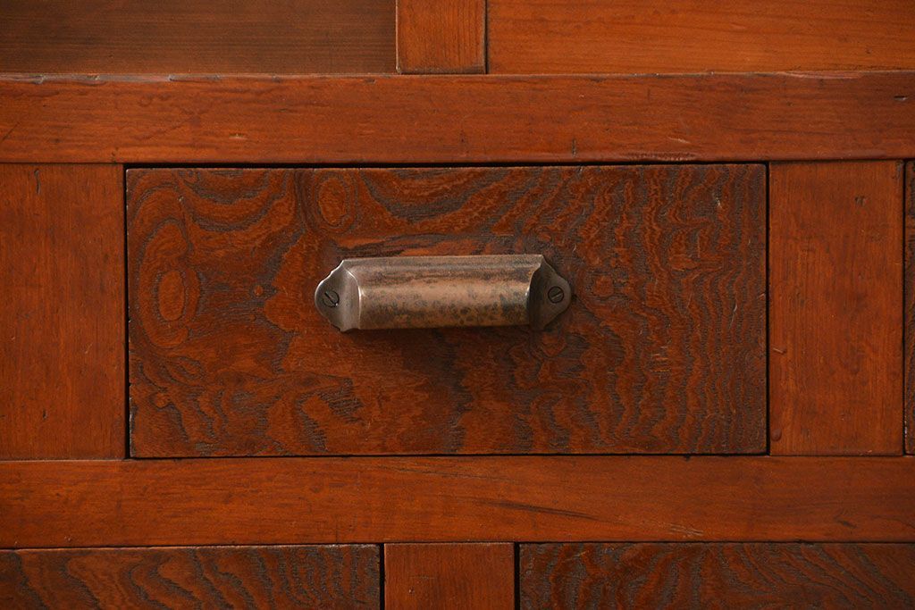 レトロ家具　昭和レトロ 鉄脚付きダイヤガラス収納棚(食器棚、戸棚)