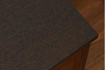 アンティーク家具　古民具・骨董 前面欅材の横長ローチェスト(ローボード・ドロワー・時代箪笥・タンス)