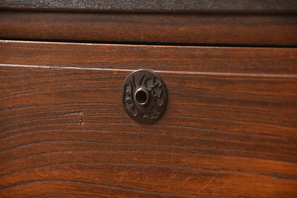 アンティーク家具　古民具・骨董 前面欅材の横長ローチェスト(ローボード・ドロワー・時代箪笥・タンス)