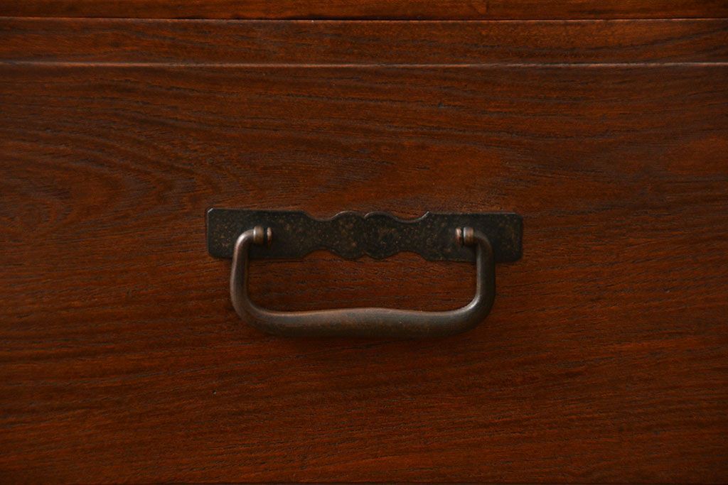 アンティーク家具　古民具・骨董 前面欅材の横長ローチェスト(ローボード・ドロワー・時代箪笥・タンス)