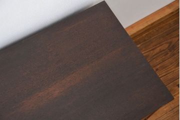 アンティーク家具　アンティーク 前面欅(ケヤキ)材の鉄脚付き横長ローボード(ローチェスト、時代箪笥)